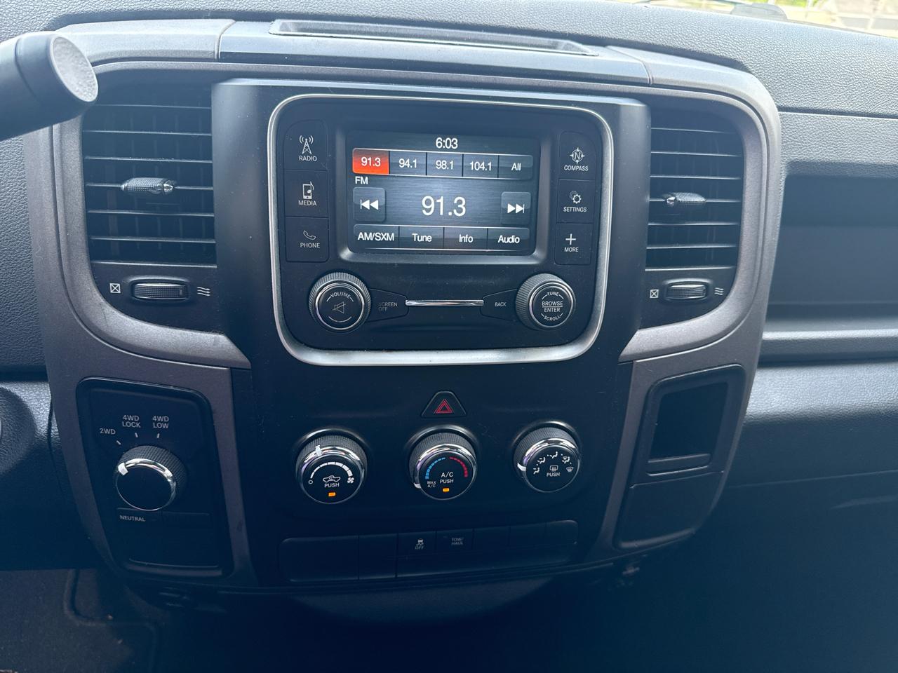 RAM 1500 Tradesman Crew Cab SWB 4WD 2014