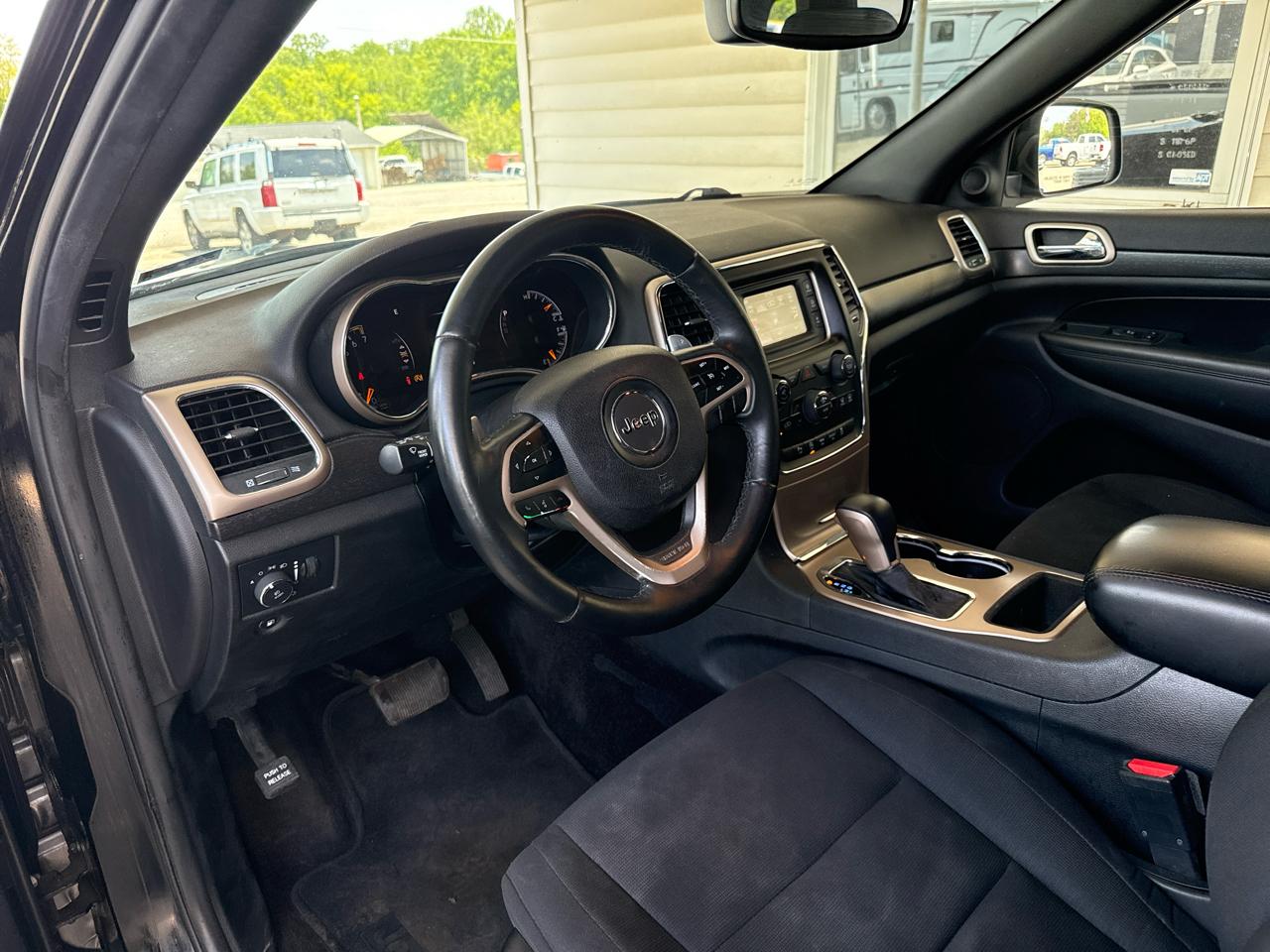 Jeep Grand Cherokee Laredo 4WD 2017