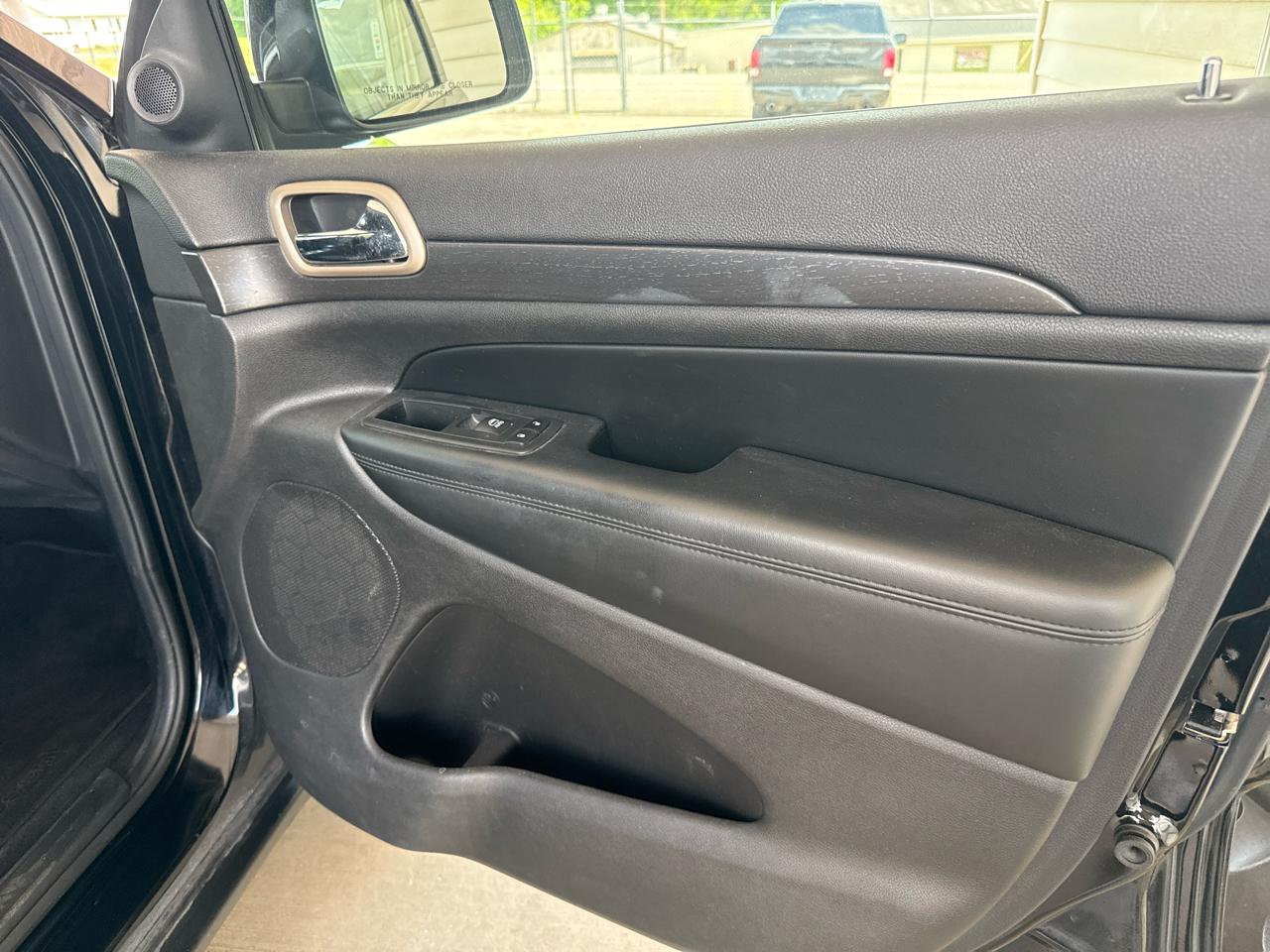 Jeep Grand Cherokee Laredo 4WD 2017