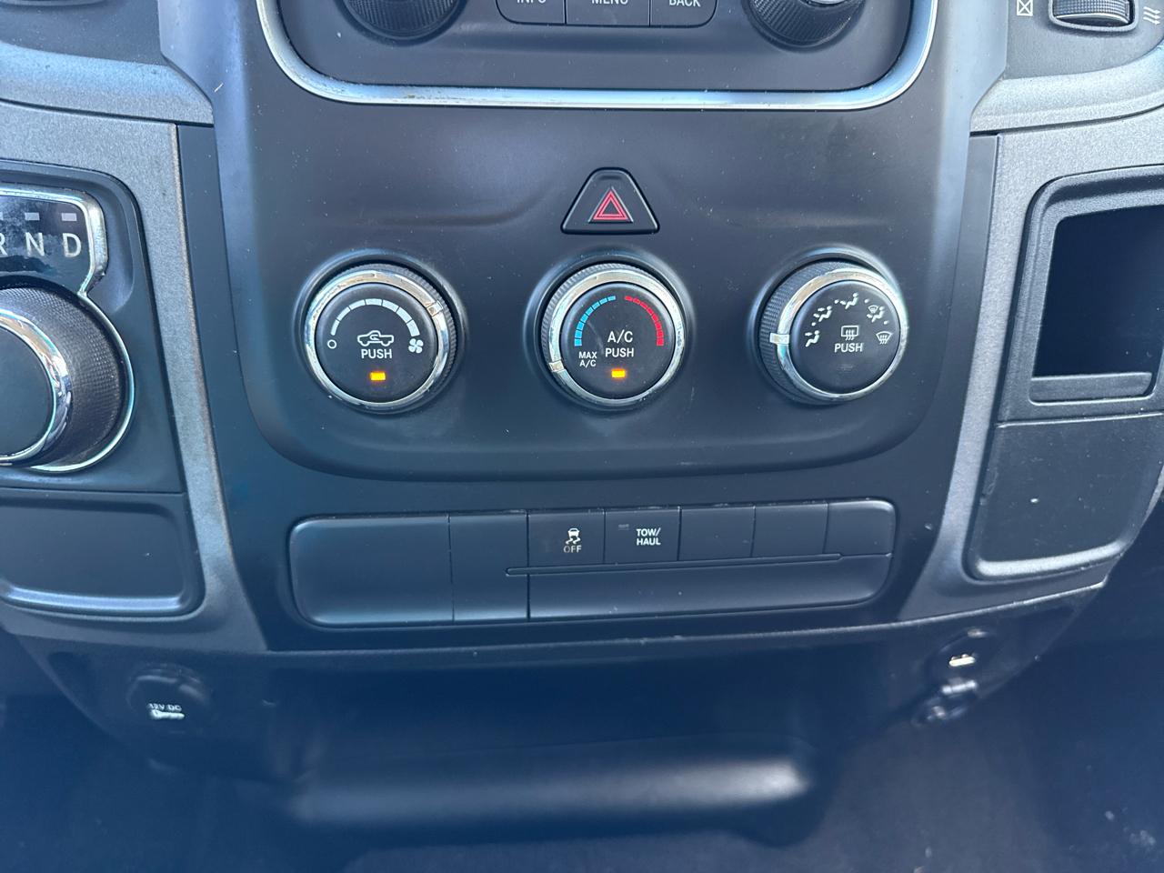 RAM 1500 Classic Tradesman Crew Cab SWB 2WD 2020
