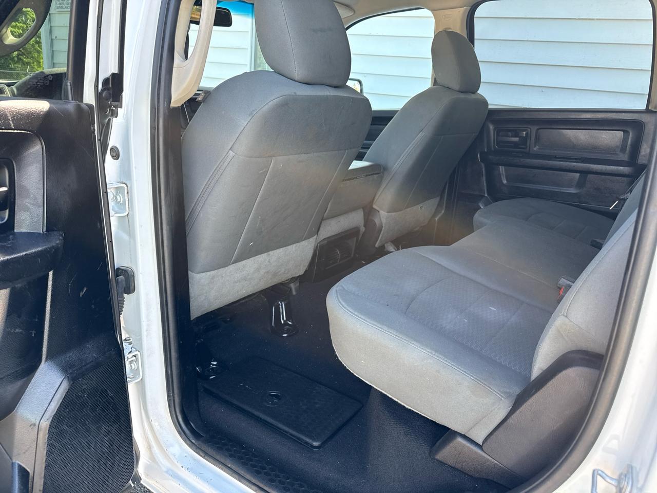 RAM 1500 Classic Tradesman Crew Cab SWB 2WD 2020