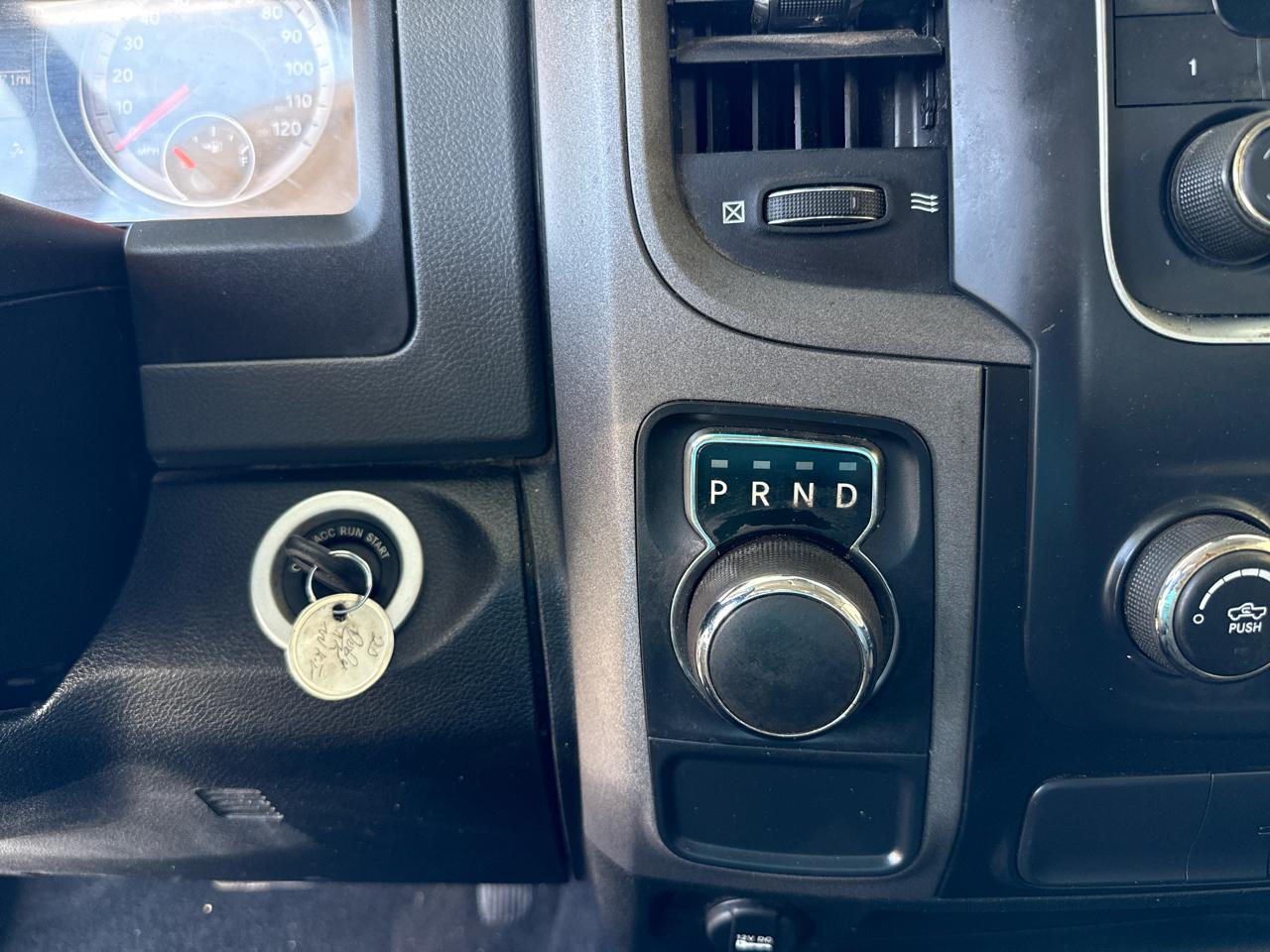 RAM 1500 Classic Tradesman Crew Cab SWB 2WD 2020