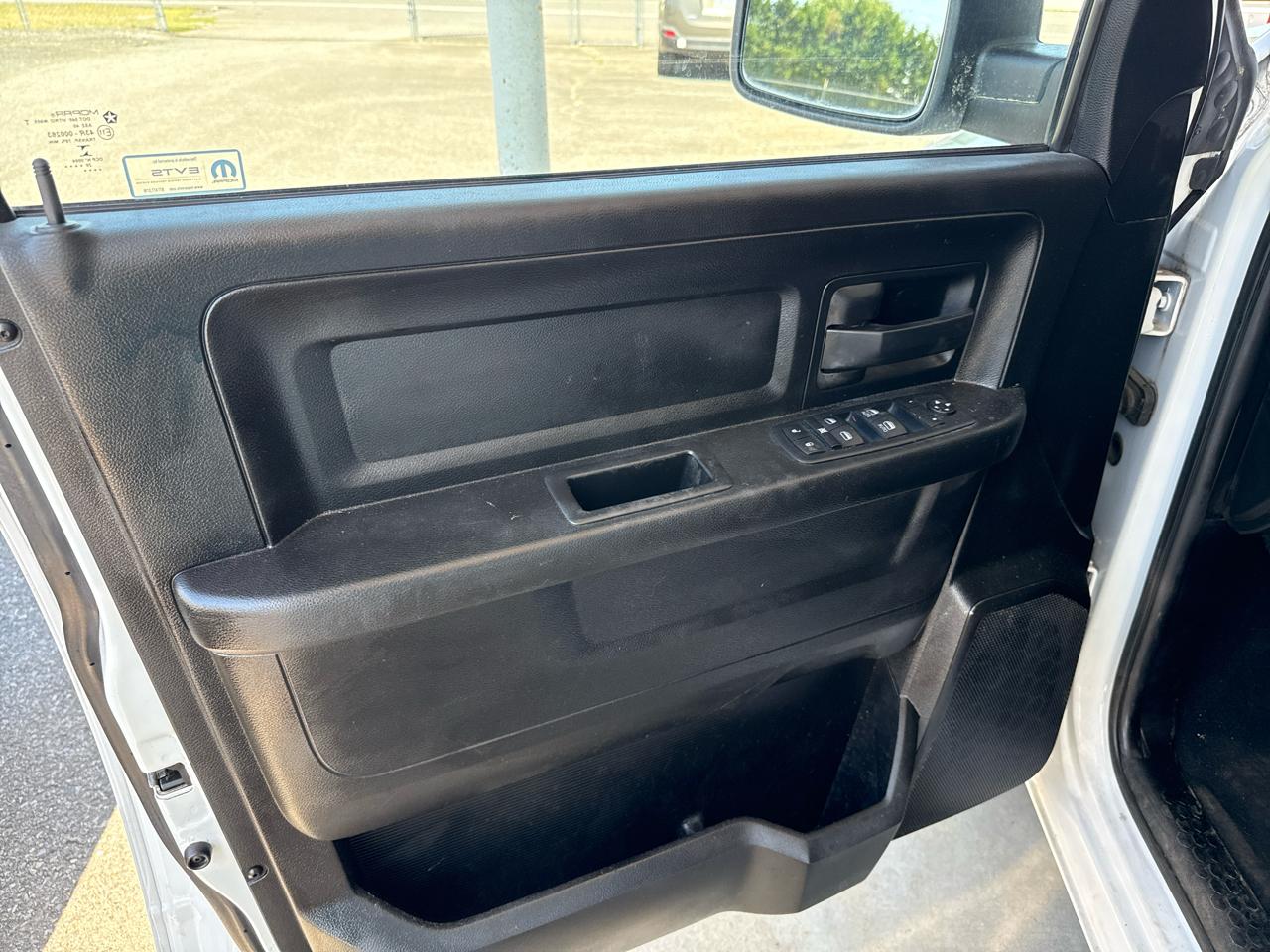 RAM 1500 Classic Tradesman Crew Cab SWB 2WD 2020