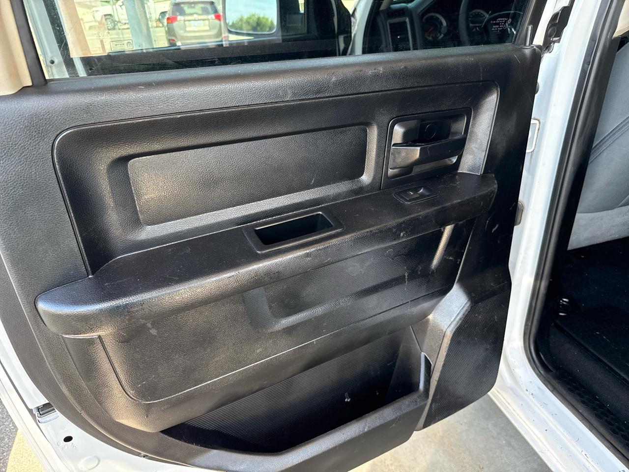 RAM 1500 Classic Tradesman Crew Cab SWB 2WD 2020