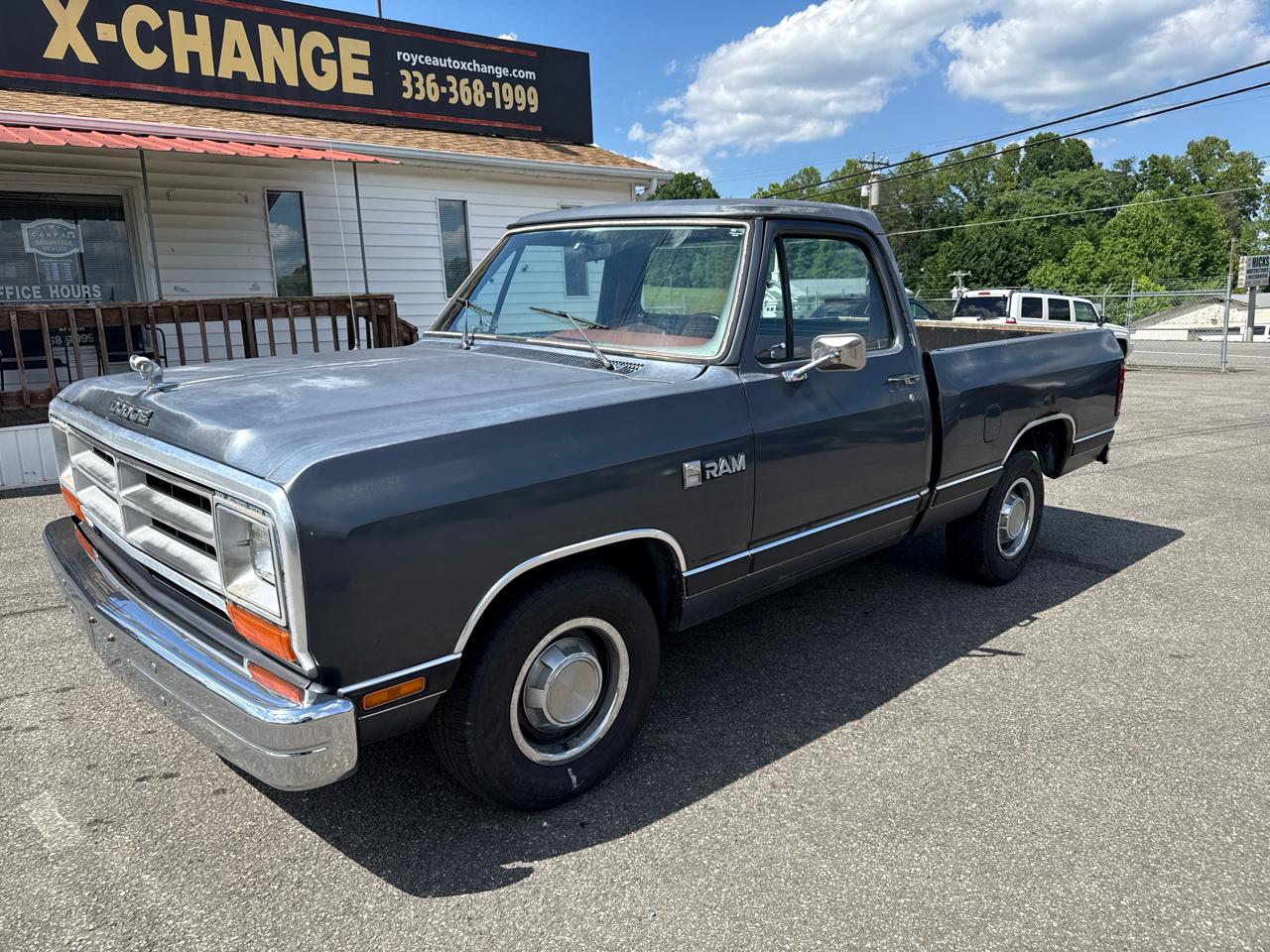 Dodge D100 Custom 2WD 1987