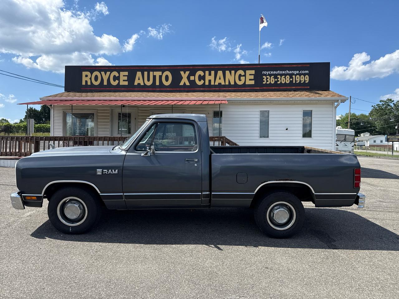 Dodge D100 Custom 2WD 1987