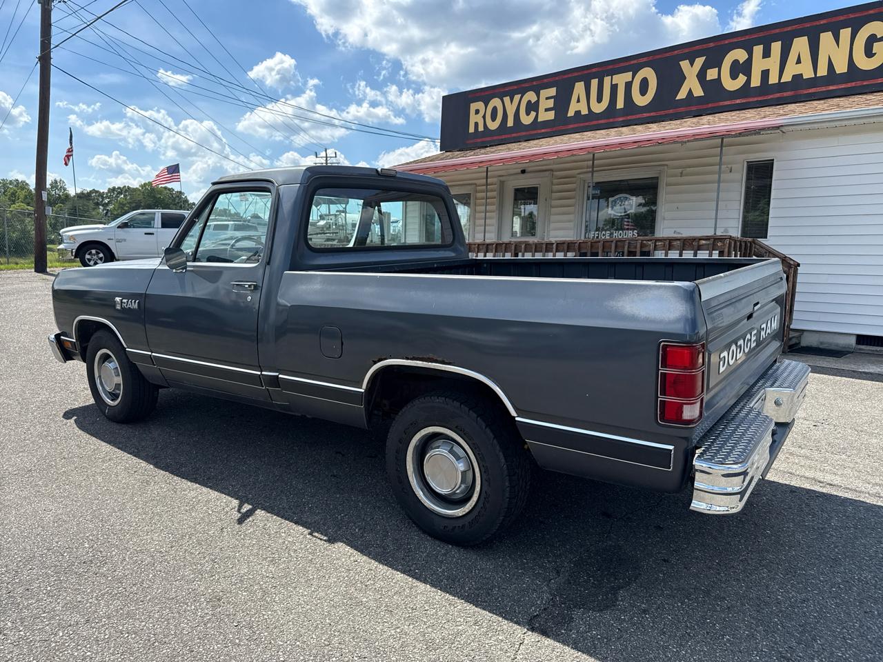 Dodge D100 Custom 2WD 1987