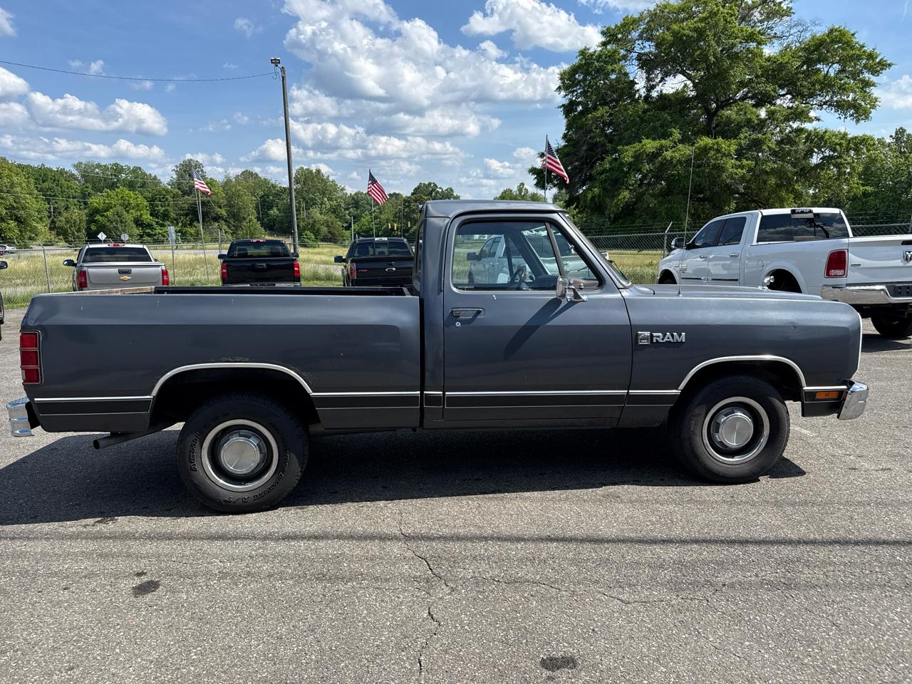 Dodge D100 Custom 2WD 1987