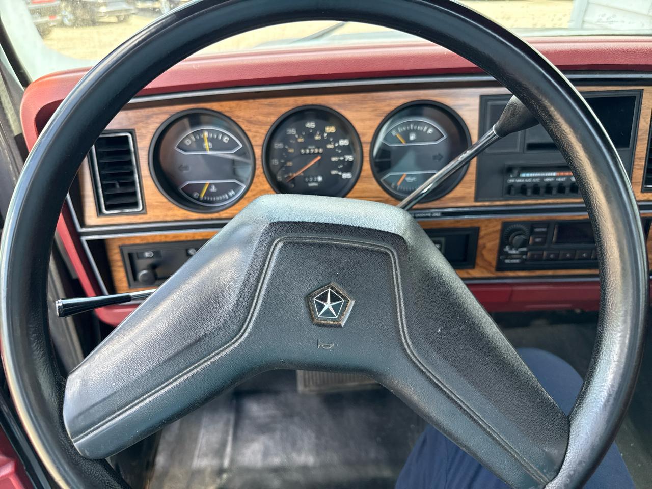 Dodge D100 Custom 2WD 1987