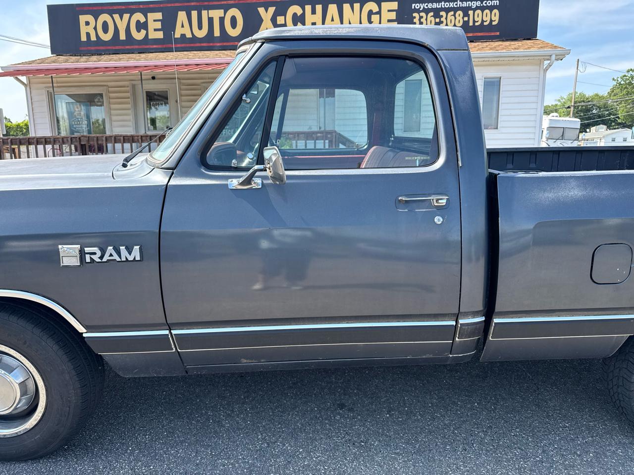 Dodge D100 Custom 2WD 1987