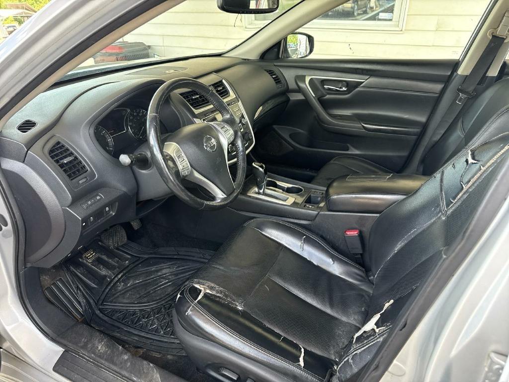 Nissan Altima  2016