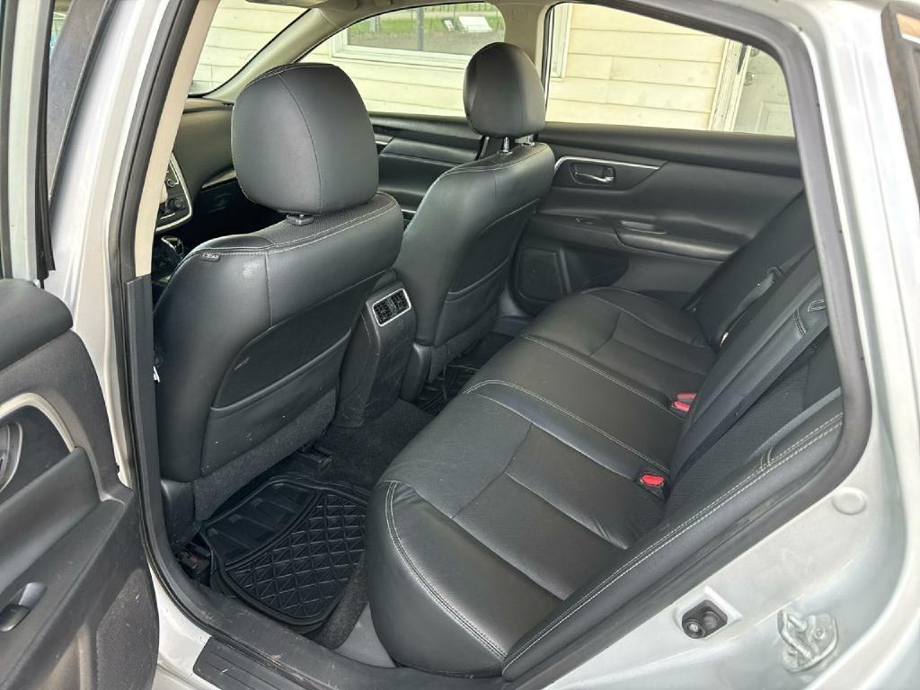 Nissan Altima  2016