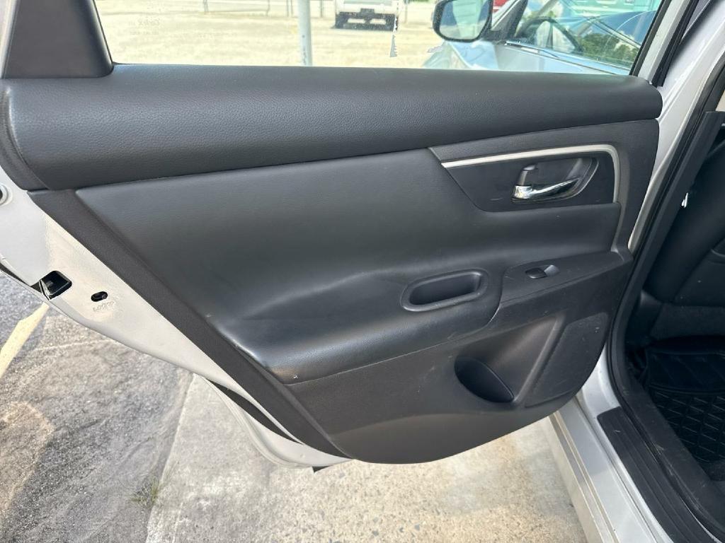 Nissan Altima  2016