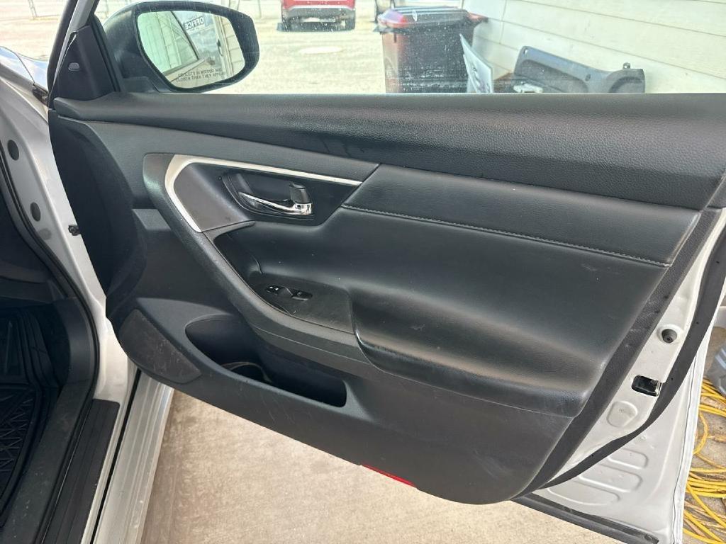 Nissan Altima  2016