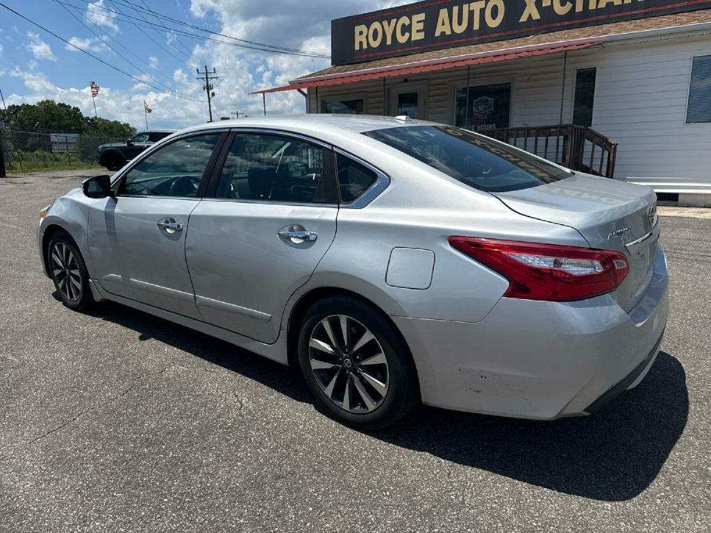 Nissan Altima  2016