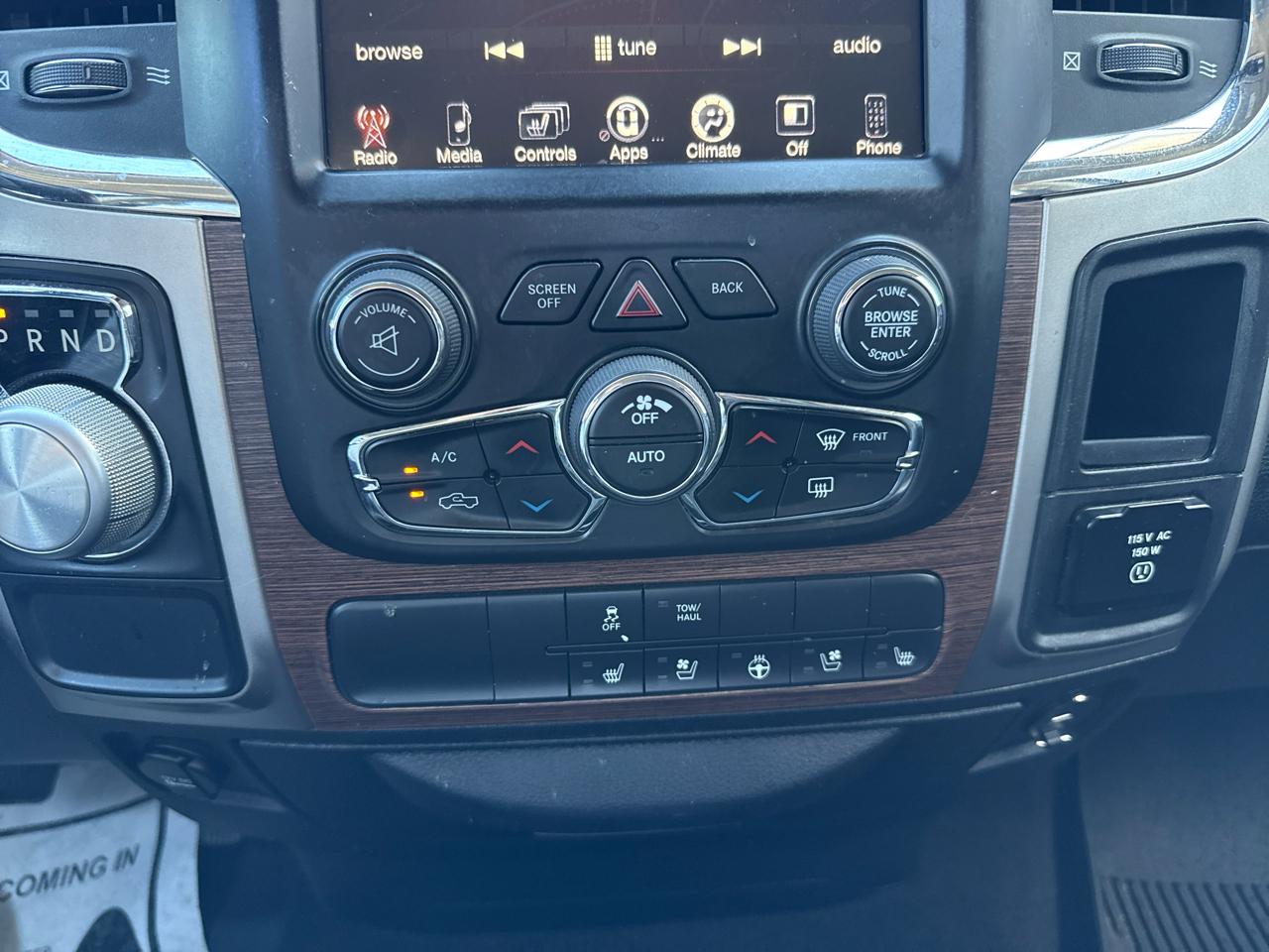 RAM 1500 Laramie Quad Cab 2WD 2017