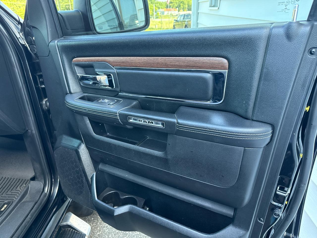 RAM 1500 Laramie Quad Cab 2WD 2017