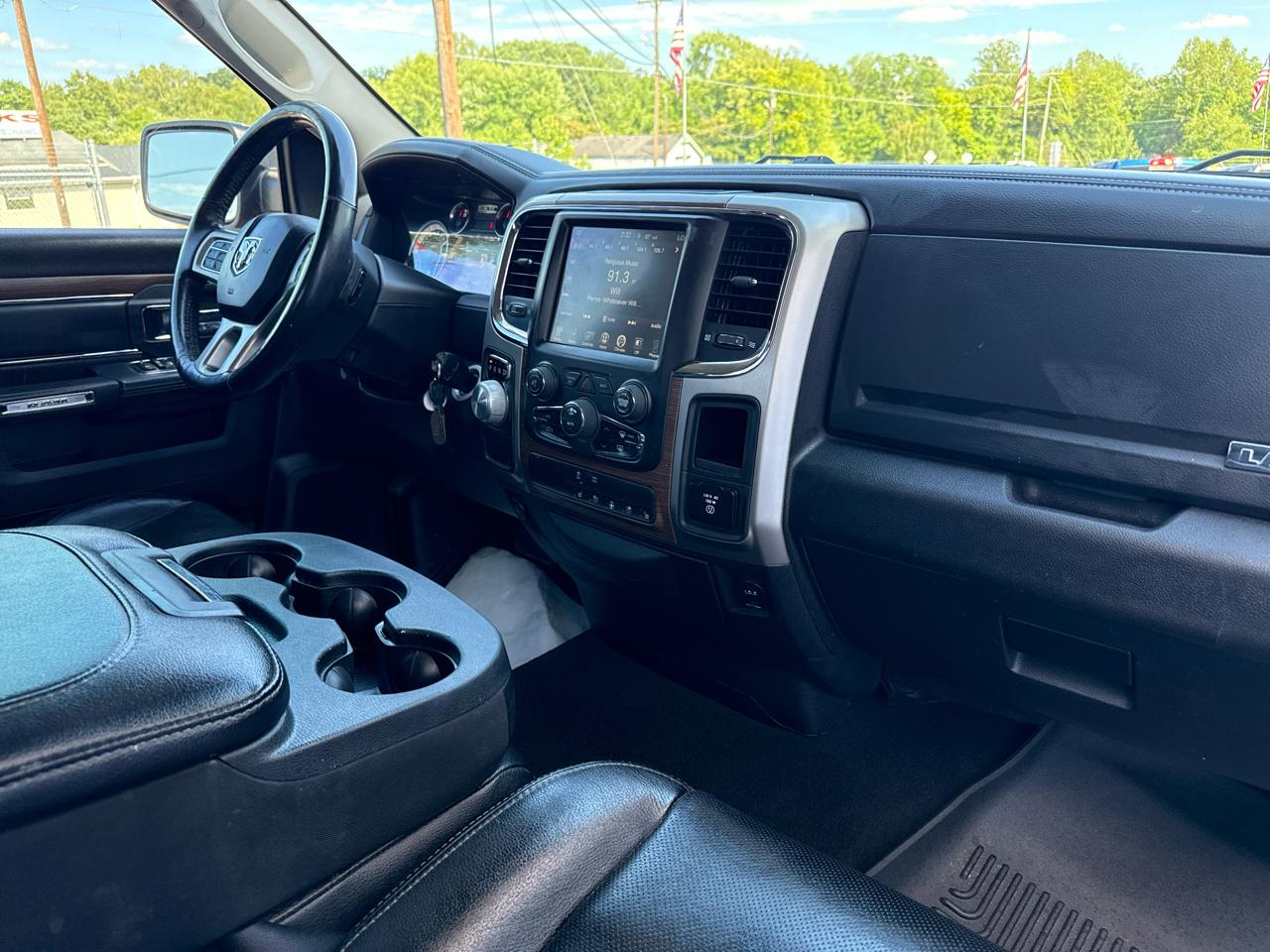 RAM 1500 Laramie Quad Cab 2WD 2017