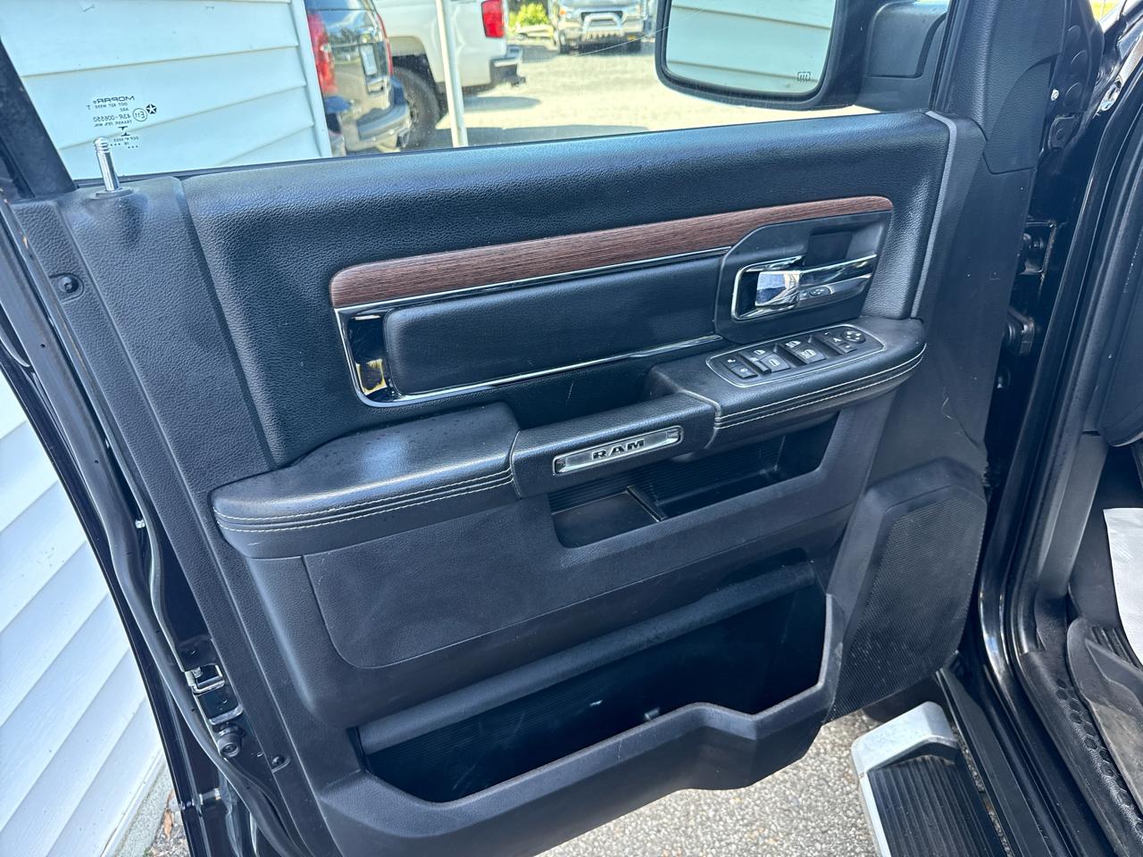 RAM 1500 Laramie Quad Cab 2WD 2017