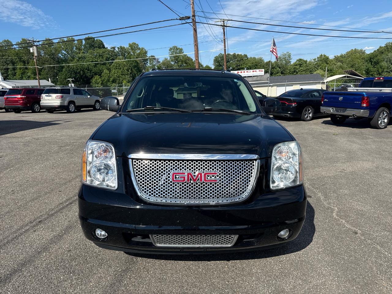 GMC Yukon Denali XL AWD 2008