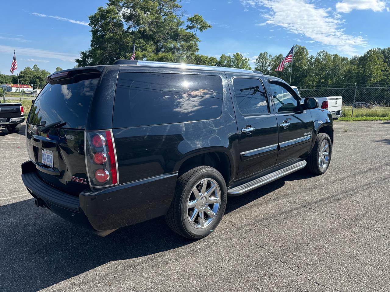 GMC Yukon Denali XL AWD 2008