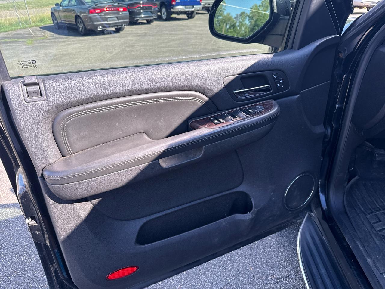 GMC Yukon Denali XL AWD 2008