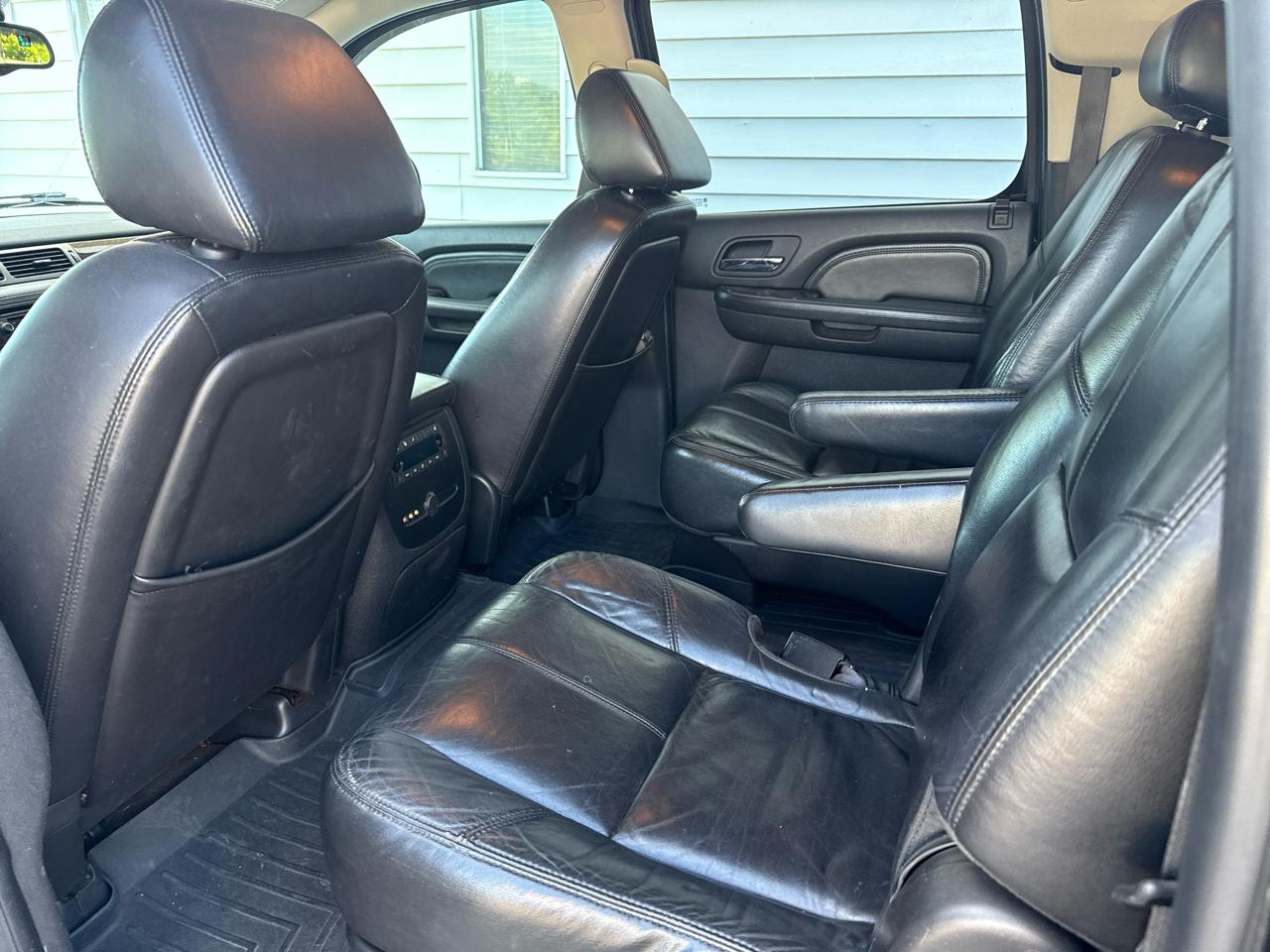 GMC Yukon Denali XL AWD 2008