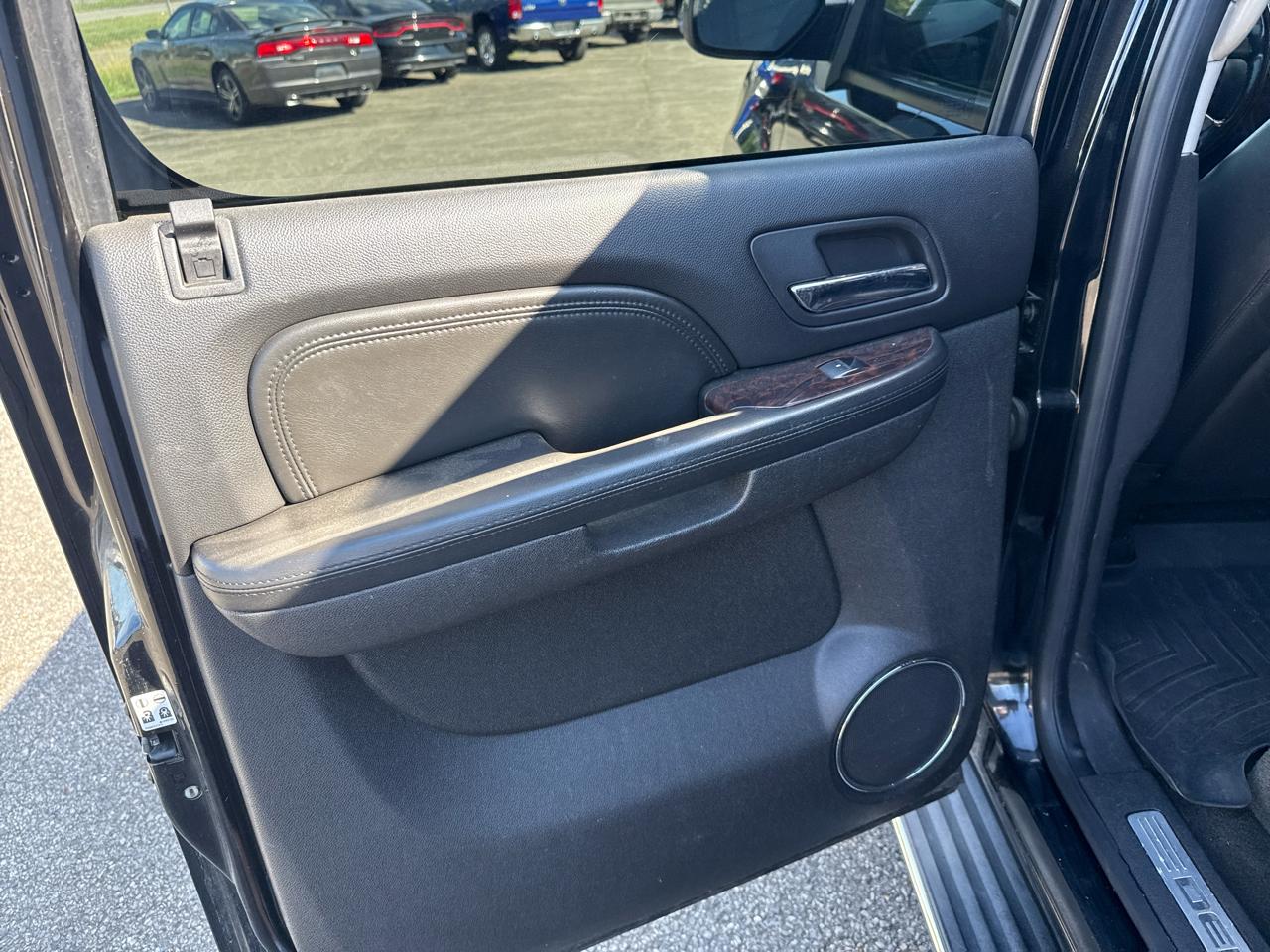 GMC Yukon Denali XL AWD 2008