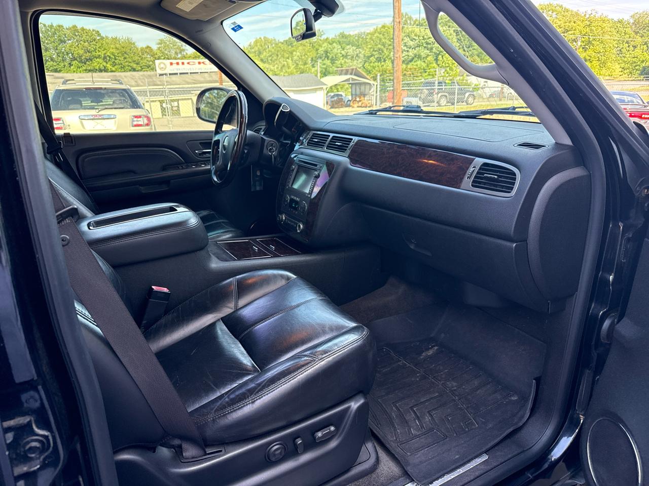 GMC Yukon Denali XL AWD 2008