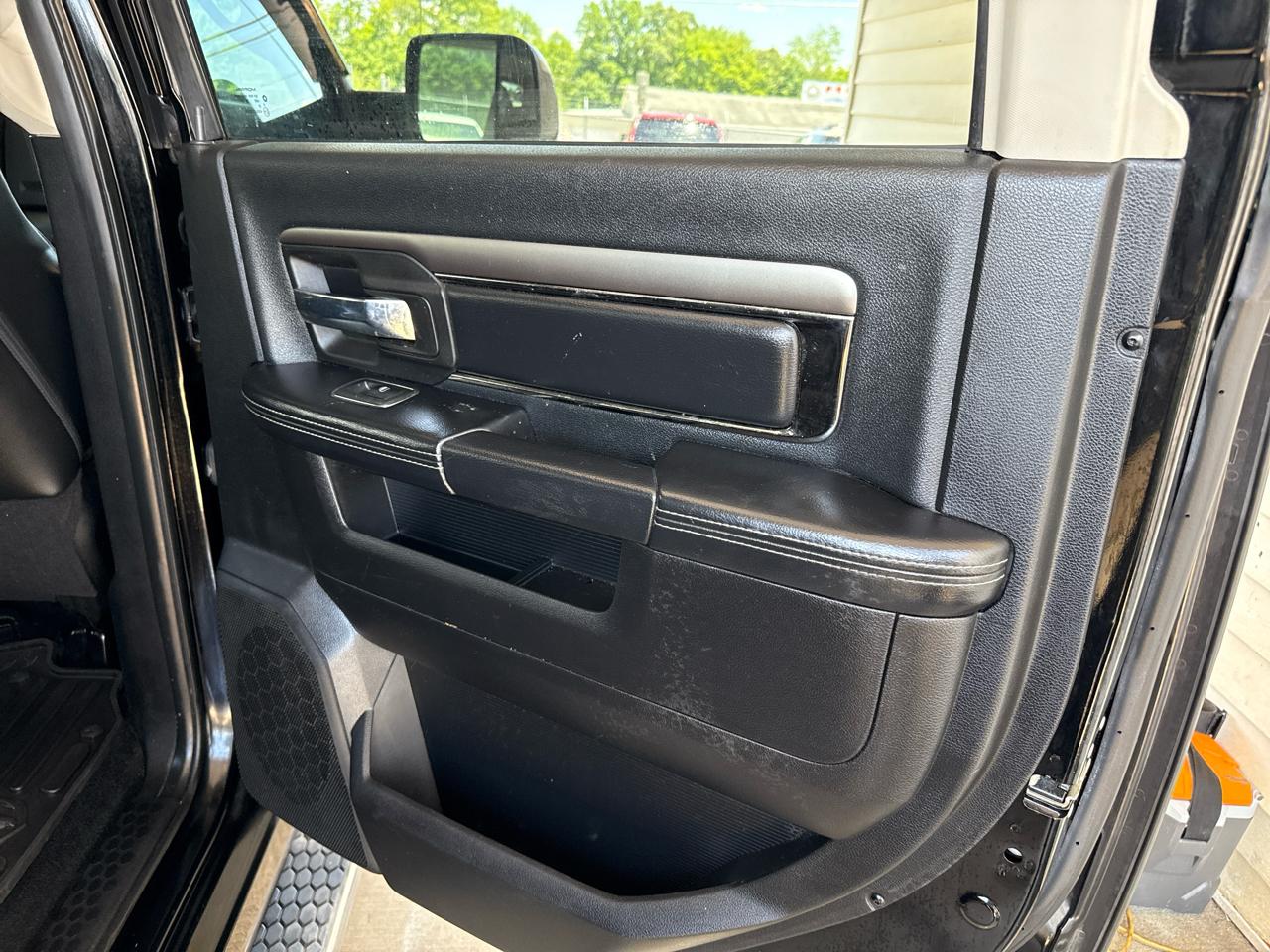 RAM 1500 Sport Crew Cab 4WD 2013