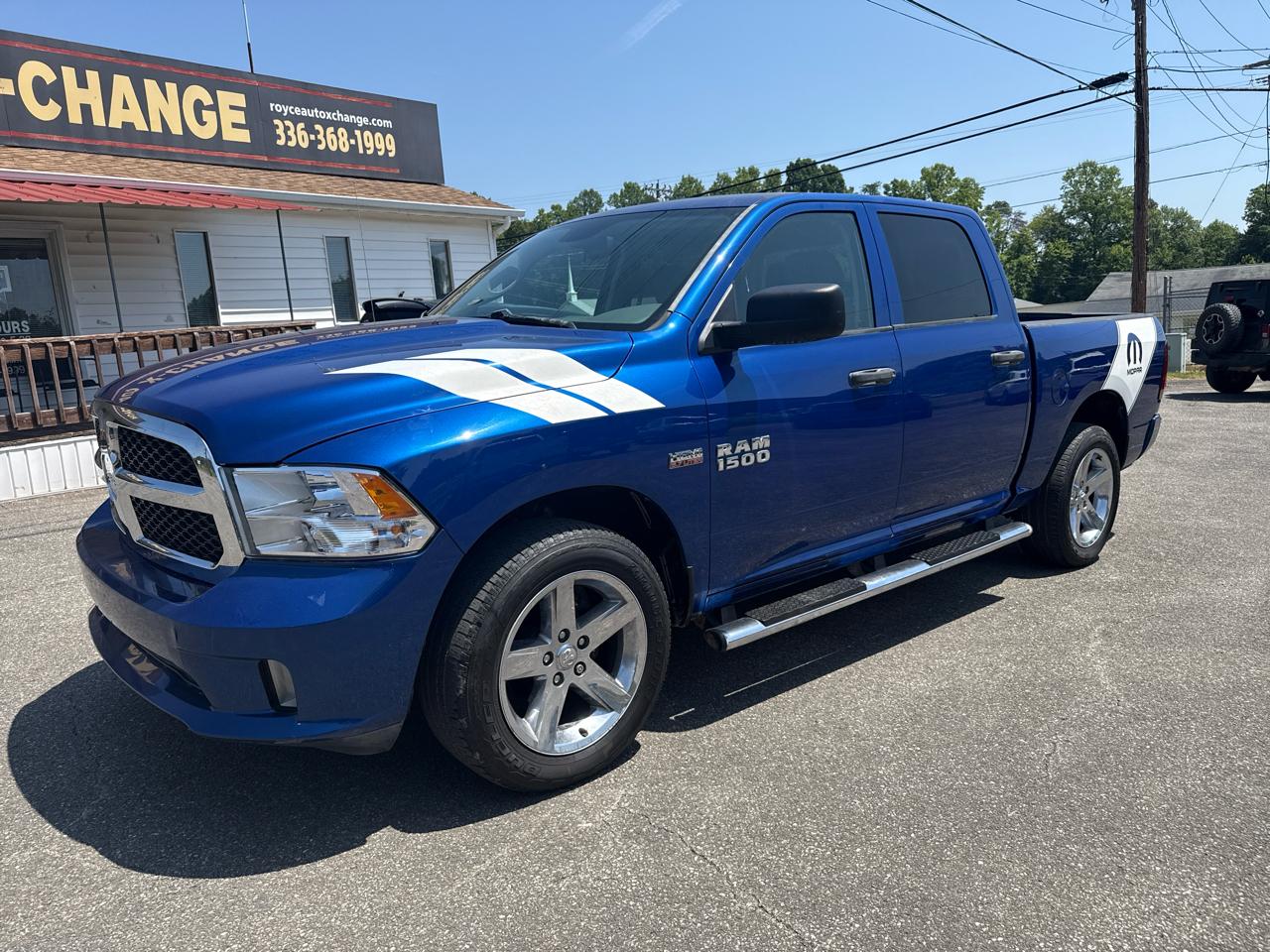 RAM 1500 Tradesman Crew Cab SWB 4WD 2016