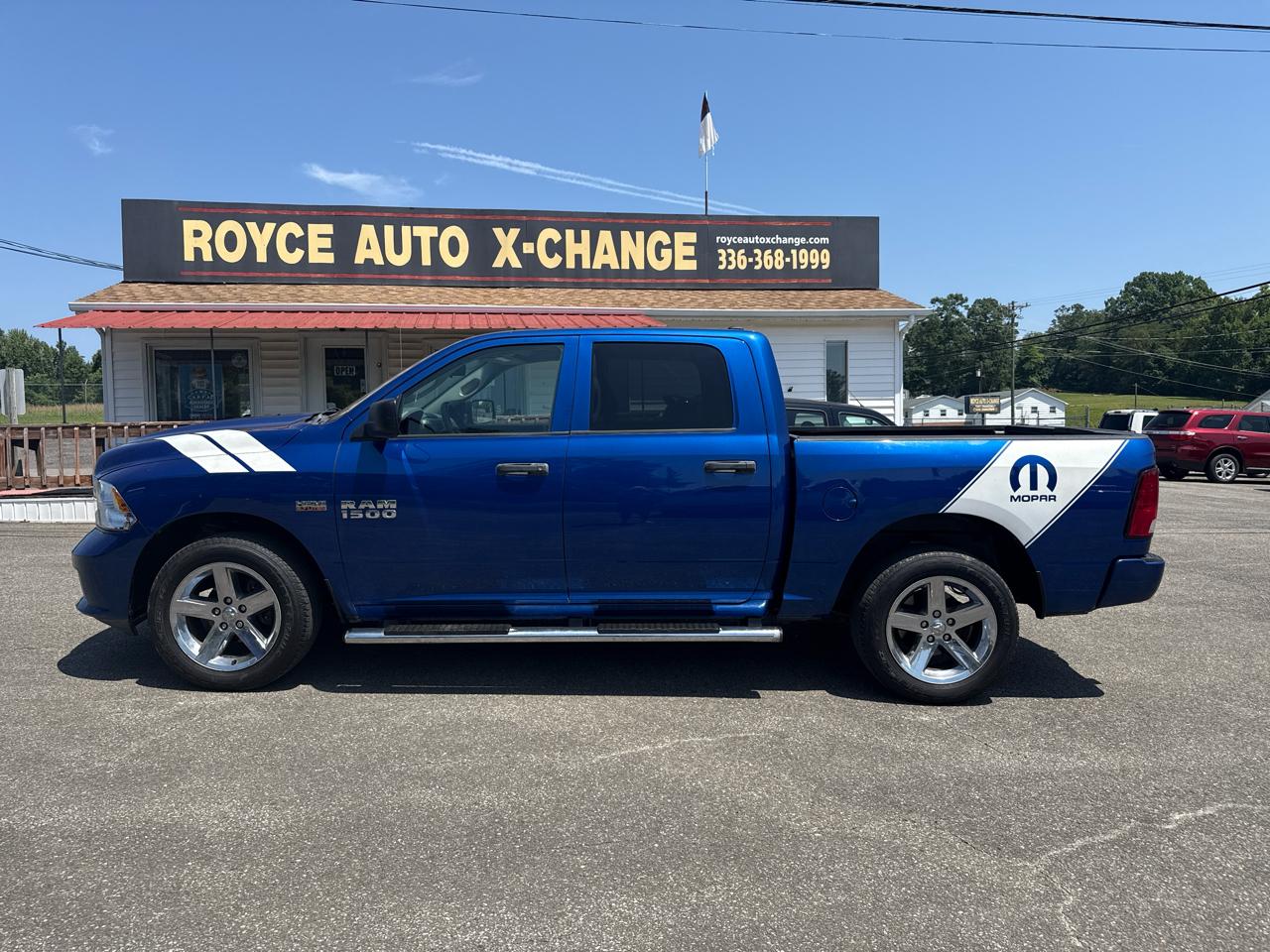 RAM 1500 Tradesman Crew Cab SWB 4WD 2016