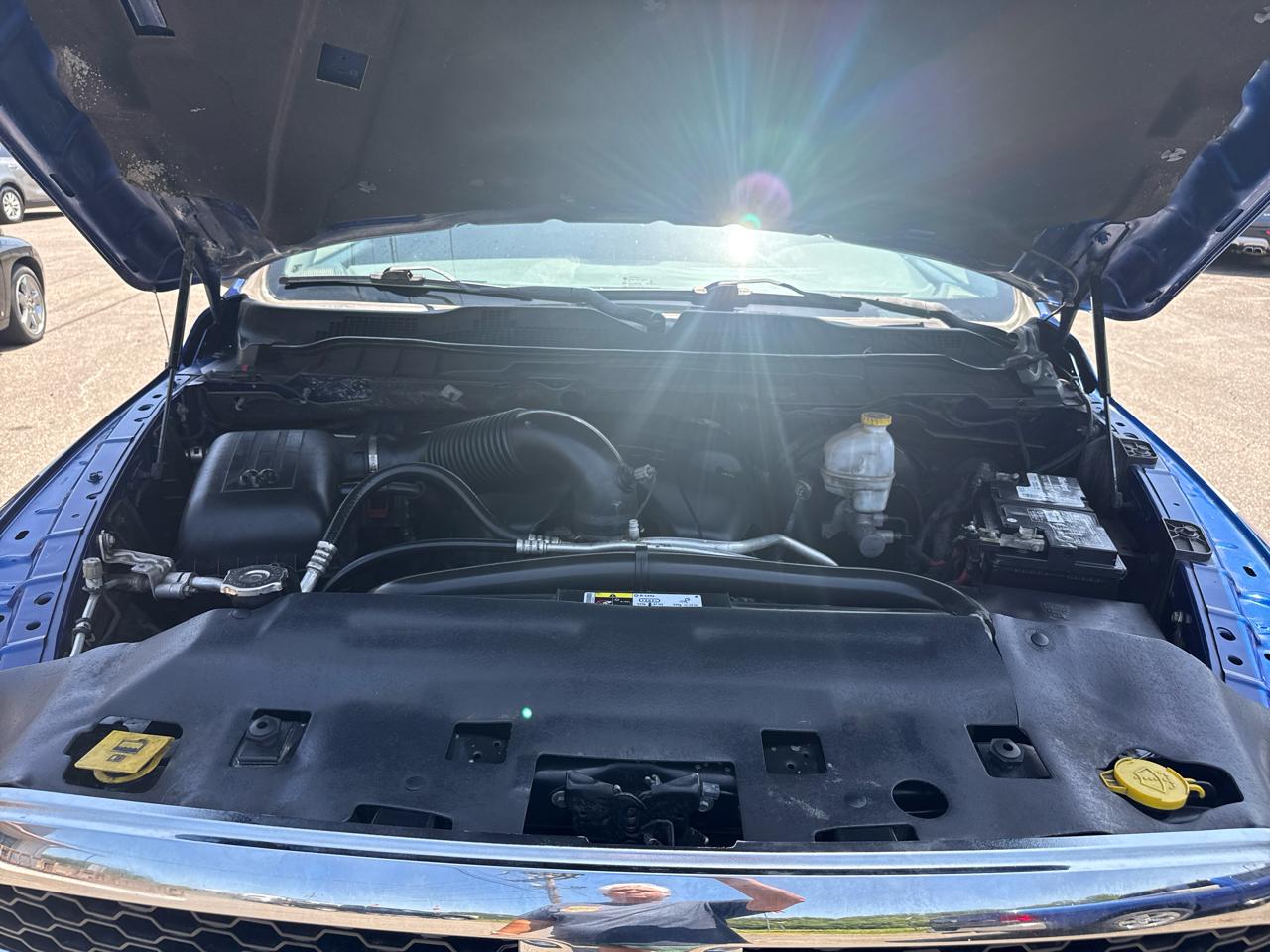 RAM 1500 Tradesman Crew Cab SWB 4WD 2016