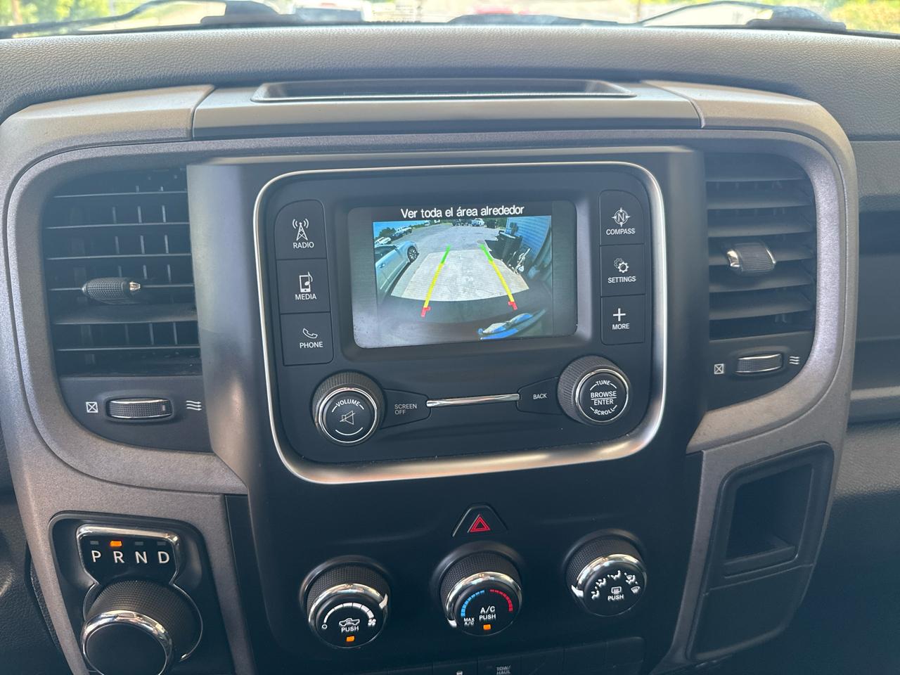 RAM 1500 Tradesman Crew Cab SWB 4WD 2016