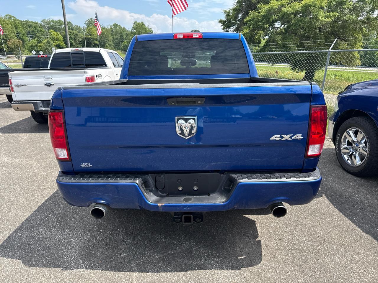 RAM 1500 Tradesman Crew Cab SWB 4WD 2016