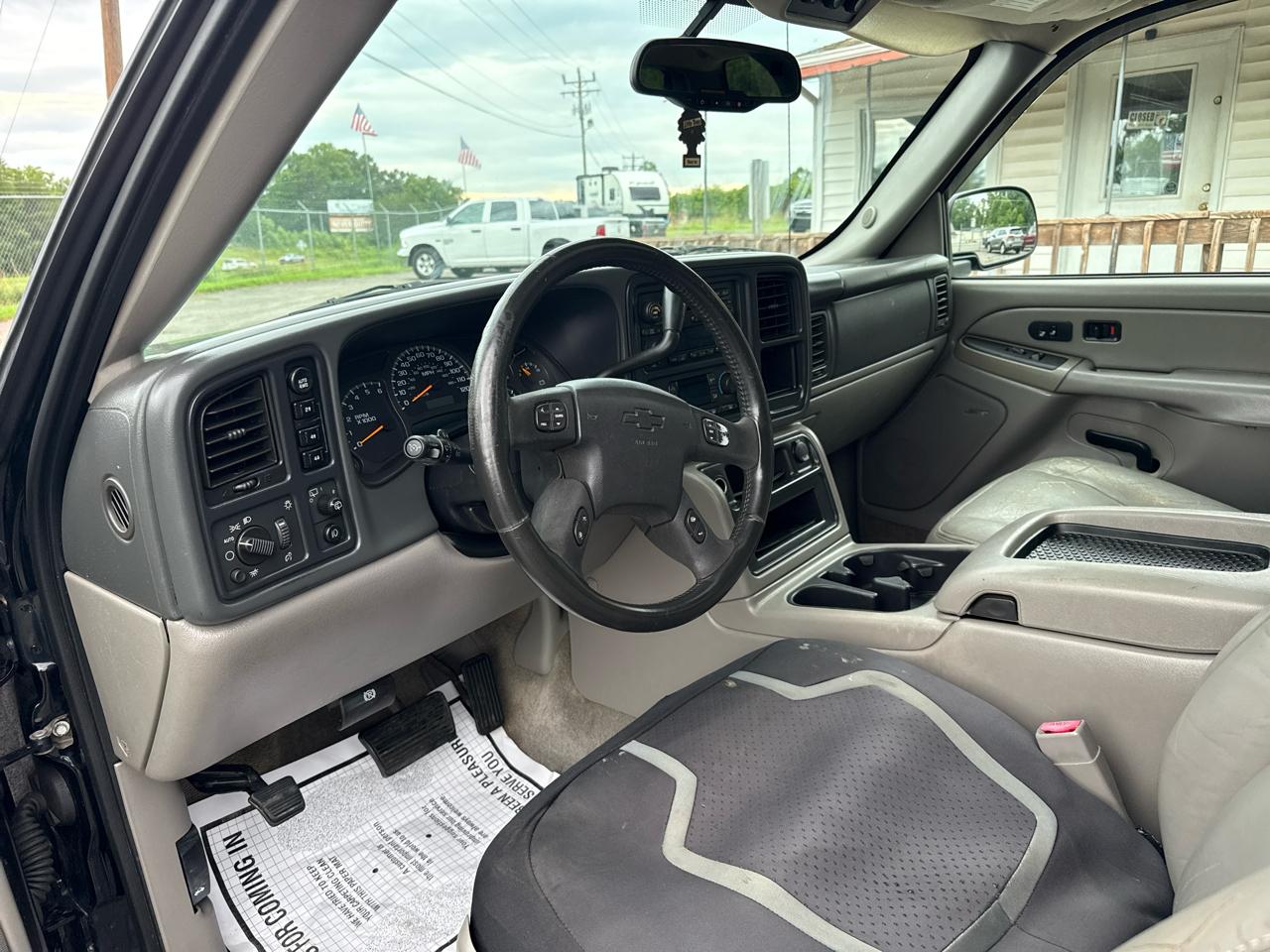 Chevrolet Suburban LT 2500 4WD 2004