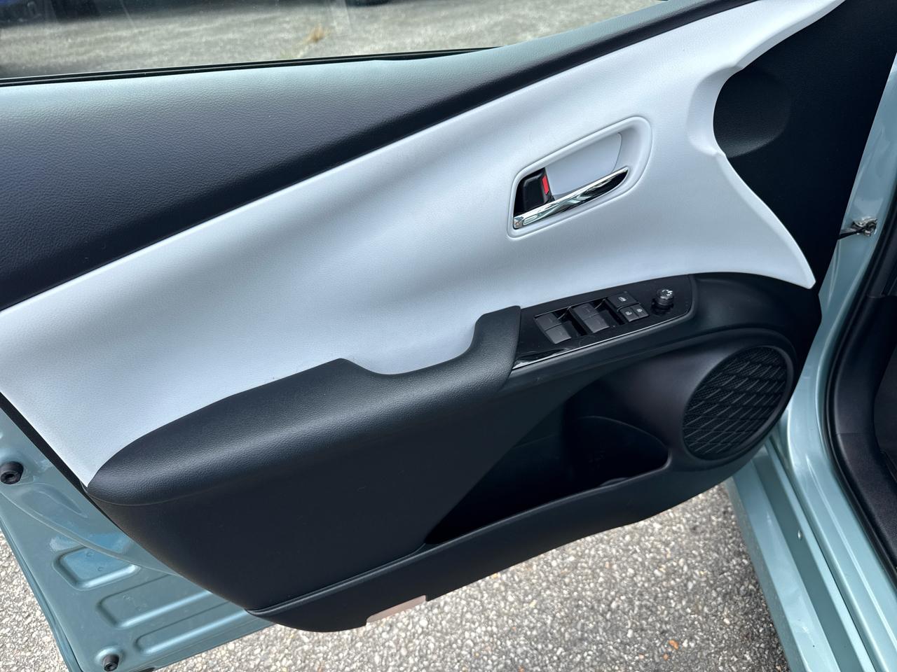 Toyota Prius XLE 2019