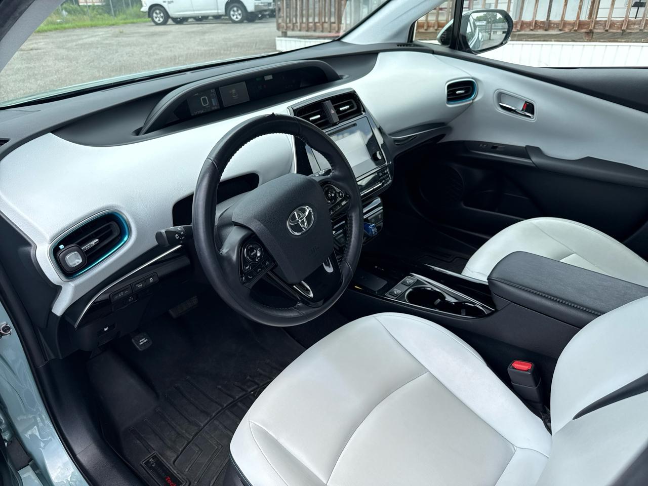 Toyota Prius XLE 2019