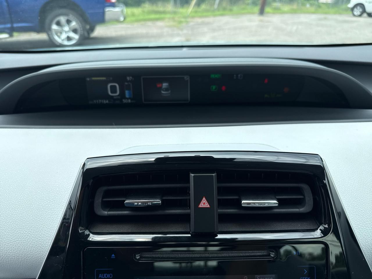 Toyota Prius XLE 2019