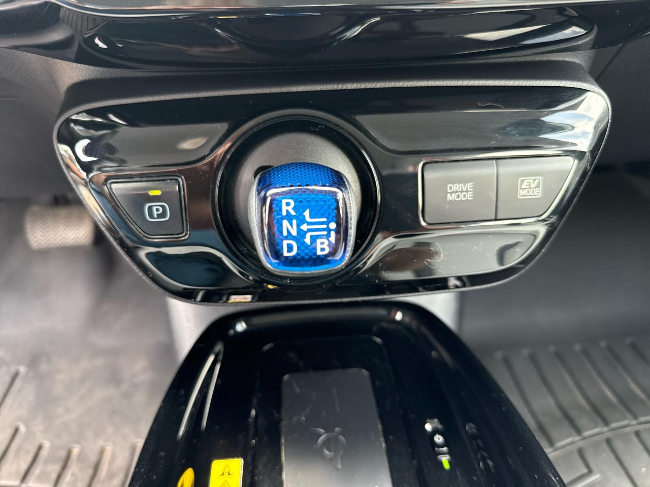 Toyota Prius XLE 2019