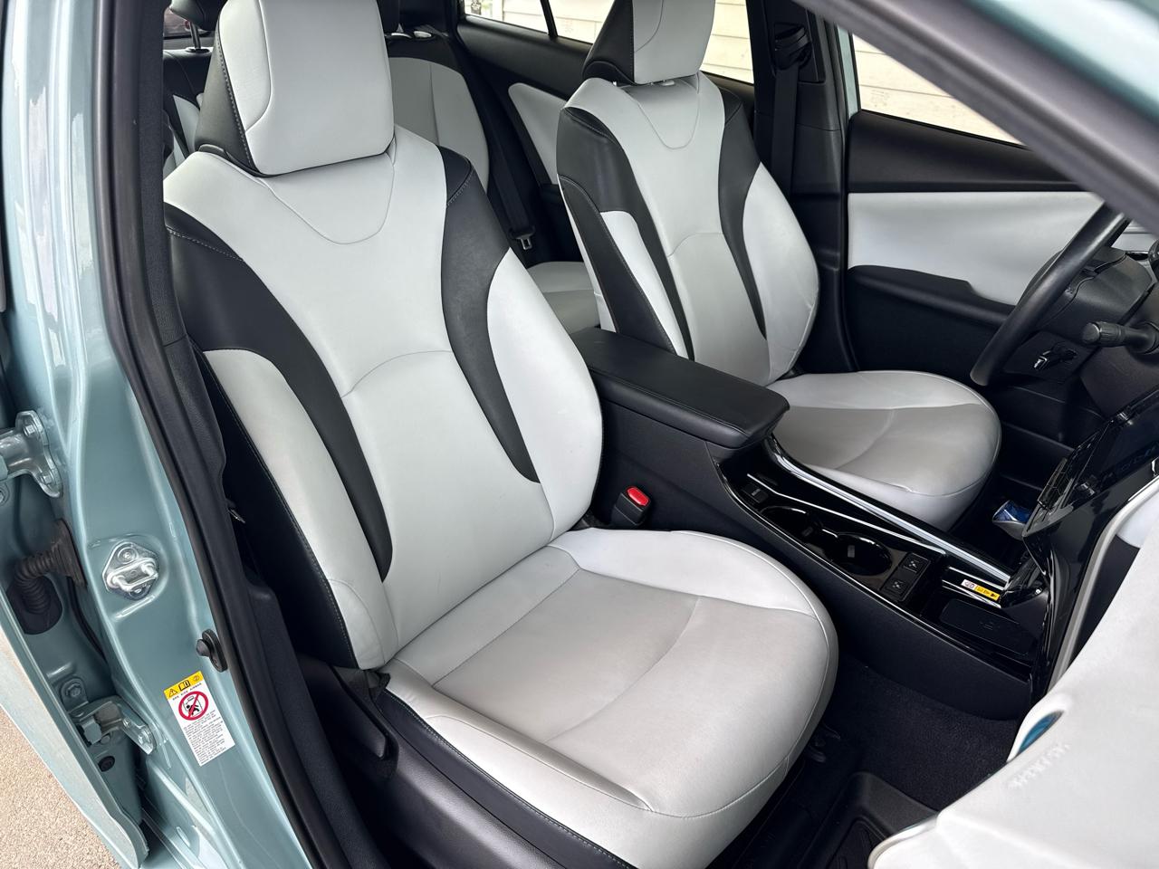 Toyota Prius XLE 2019