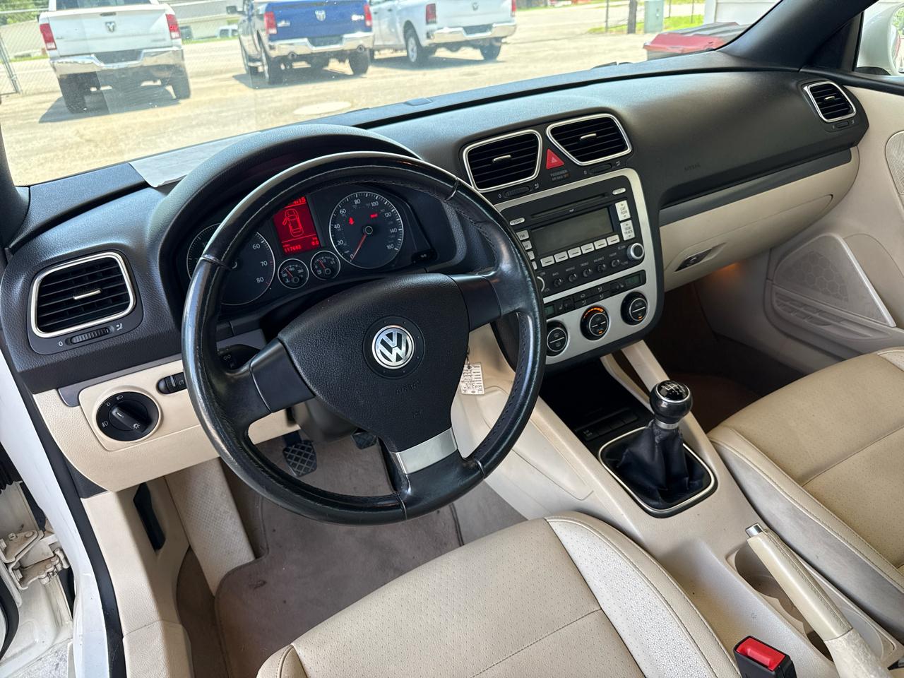Volkswagen Eos Komfort 2D Convertible 2008