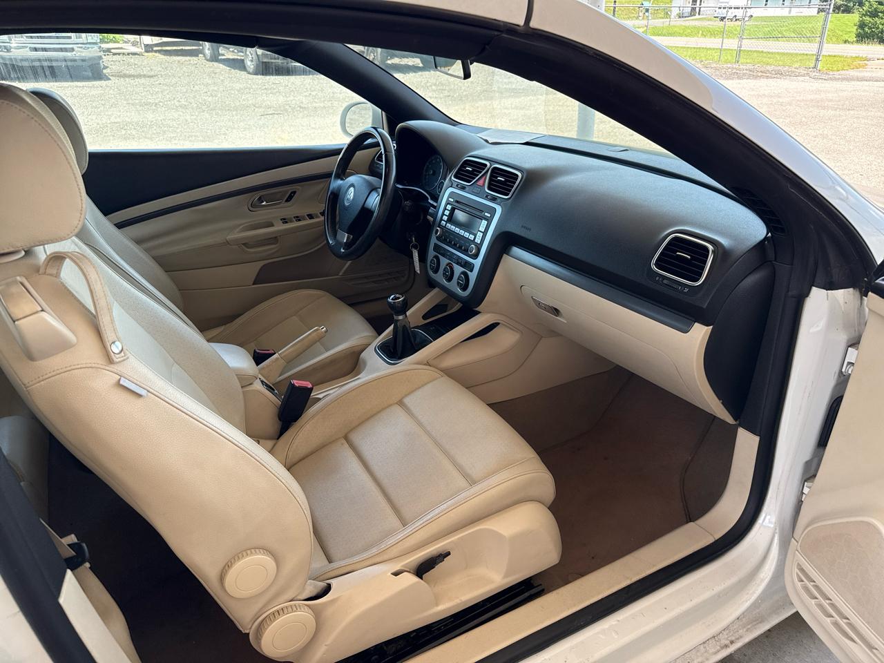 Volkswagen Eos Komfort 2D Convertible 2008