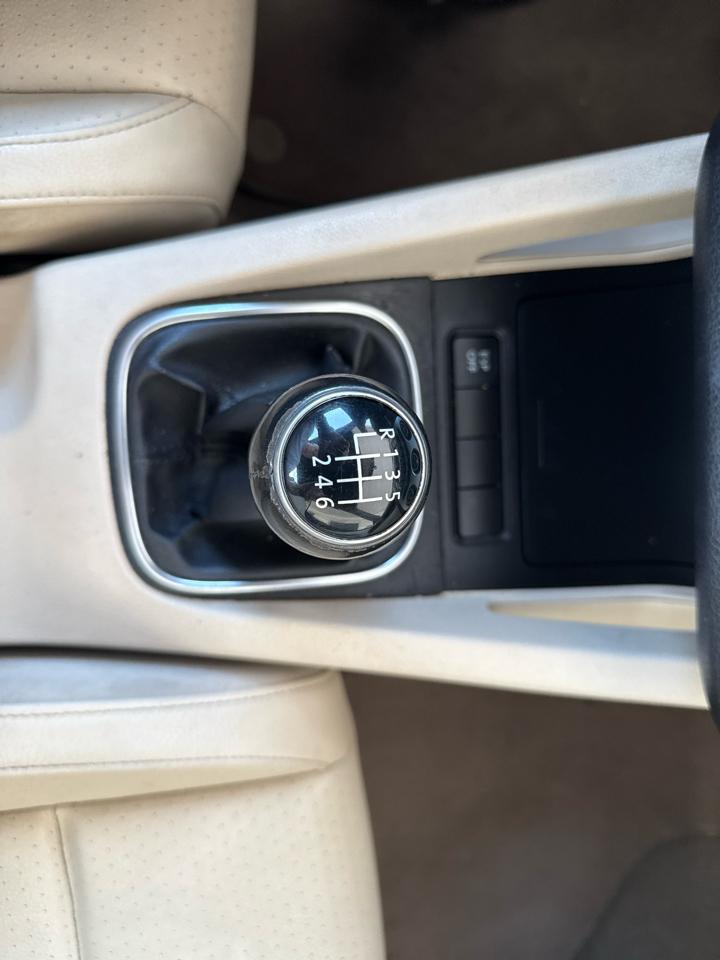 Volkswagen Eos Komfort 2D Convertible 2008