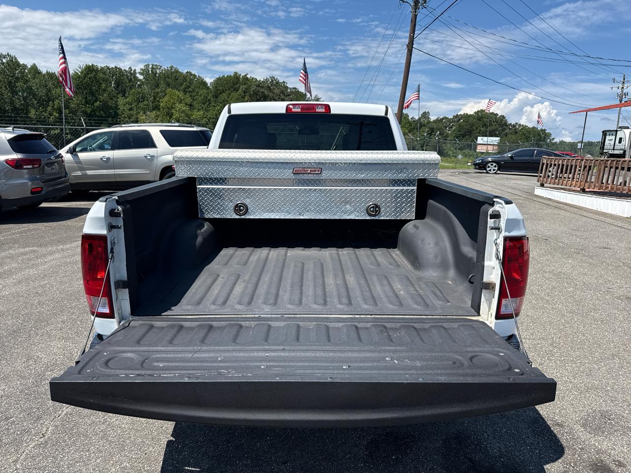 RAM 1500 Tradesman 4x4 Quad Cab 6'4" Box 2018