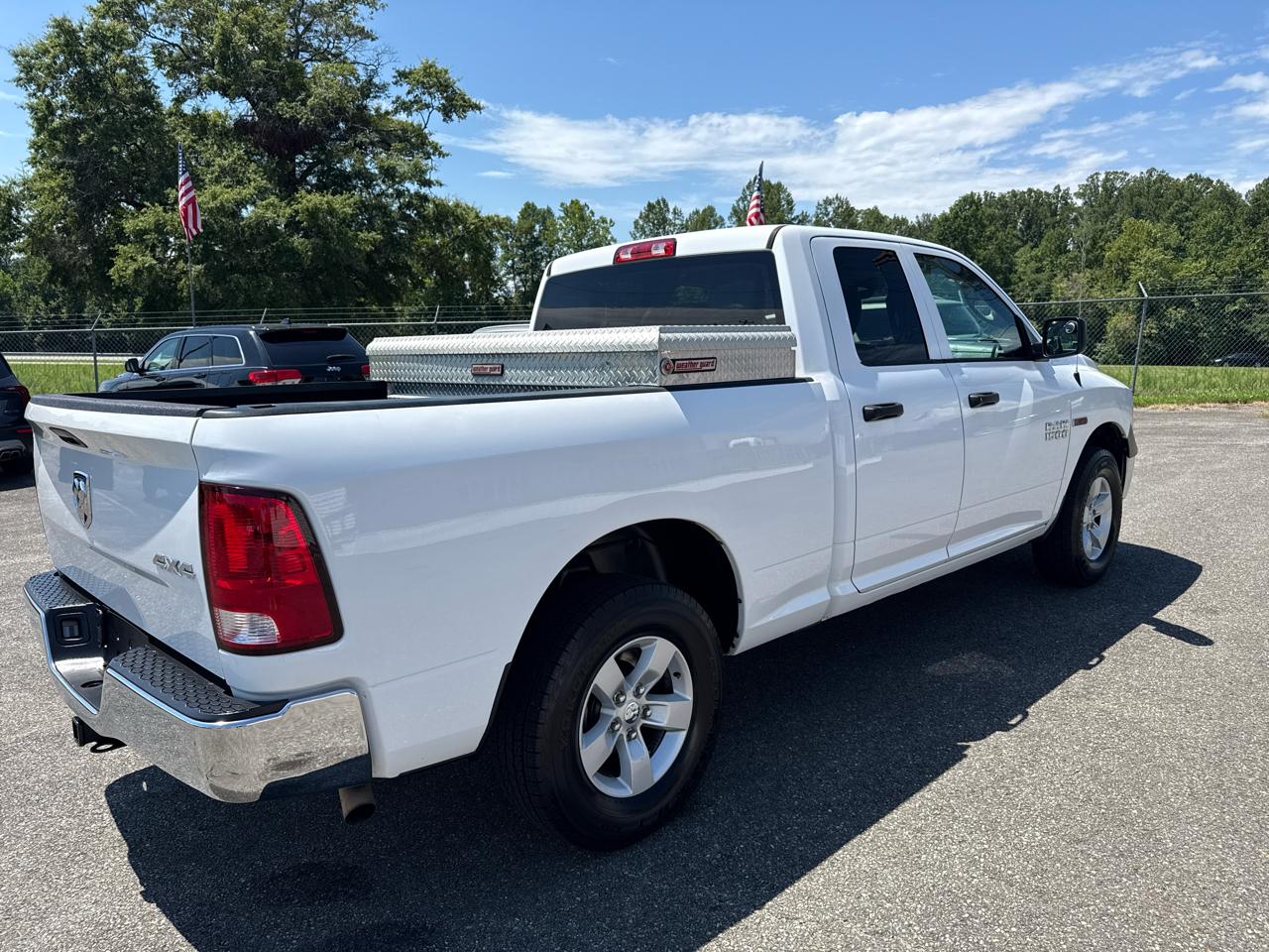RAM 1500 Tradesman 4x4 Quad Cab 6'4" Box 2018