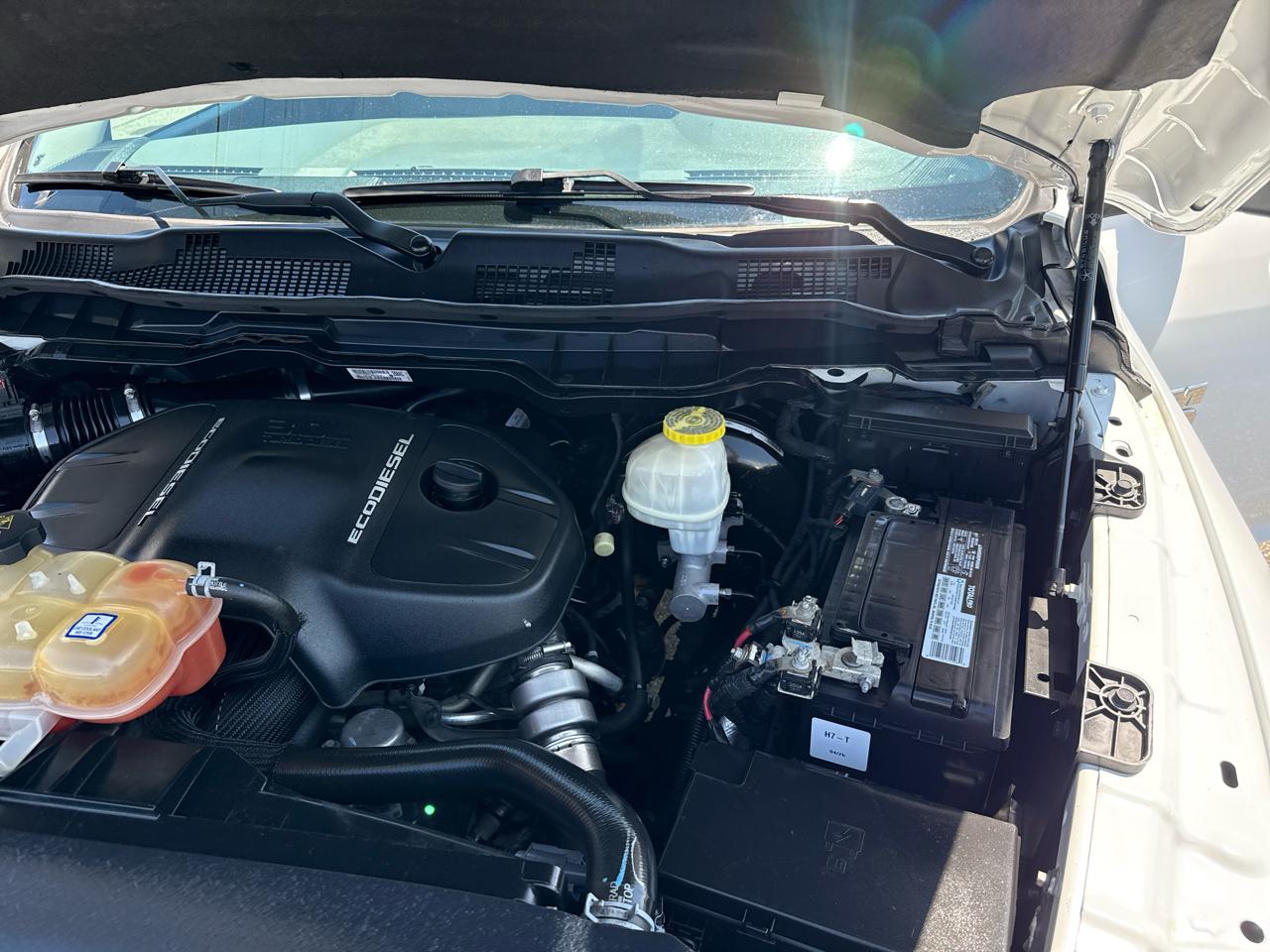 RAM 1500 Tradesman 4x4 Quad Cab 6'4" Box 2018