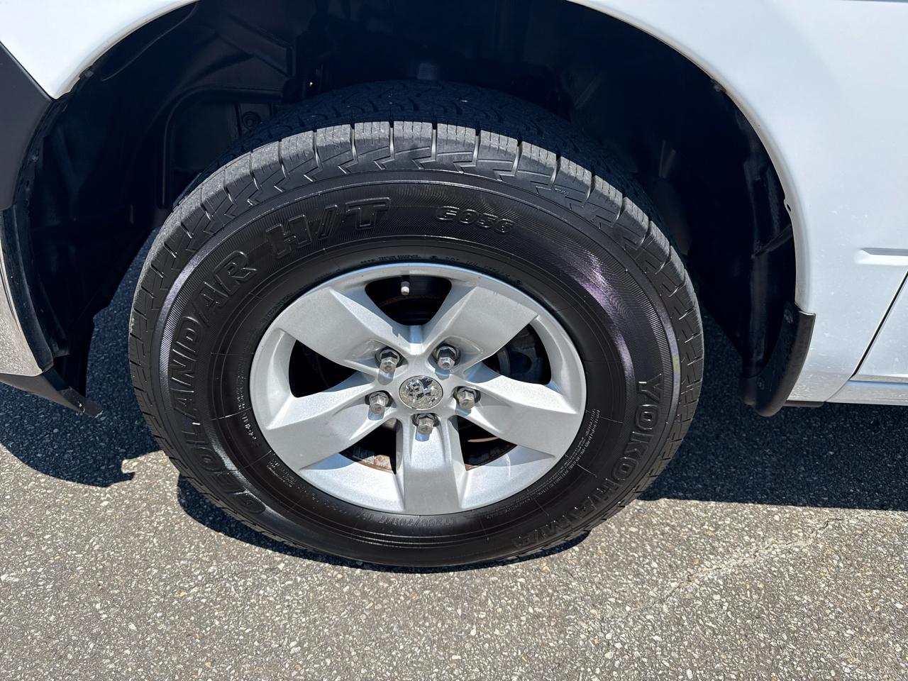 RAM 1500 Tradesman 4x4 Quad Cab 6'4" Box 2018