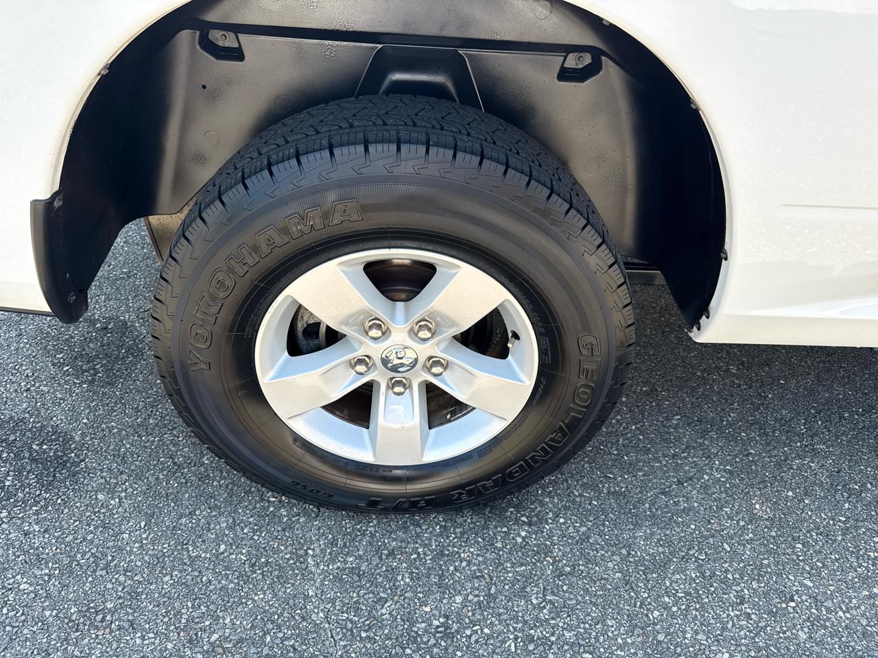 RAM 1500 Tradesman 4x4 Quad Cab 6'4" Box 2018
