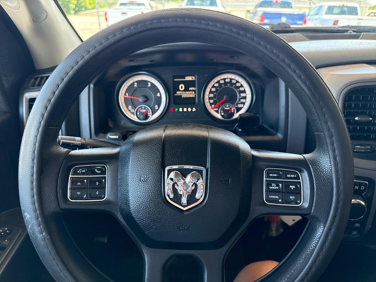 RAM 1500 Tradesman 4x4 Quad Cab 6'4" Box 2018